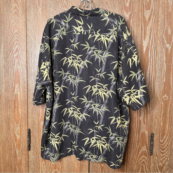 Tommy Bahama Hawaiian Shirt Men's XXL Black Green Floral Bamboo Print Silk Camp - Picture 9 of 11